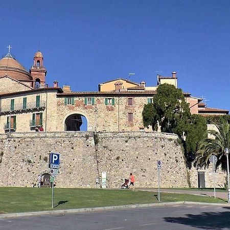 Sullago Appartamenti -Romantico Appartamento In Centro กัสติลโยเน เดล ลาโก ภายนอก รูปภาพ